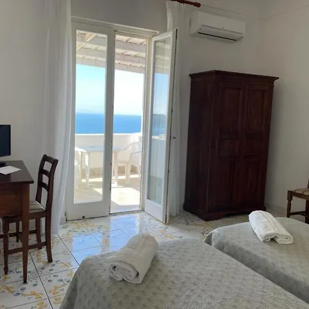 - Parco Mare Monte فندق كازاميتْشيولا تيرمي